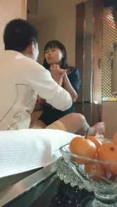 贵在真实把洗脚妹子拖到厕所一顿猛操